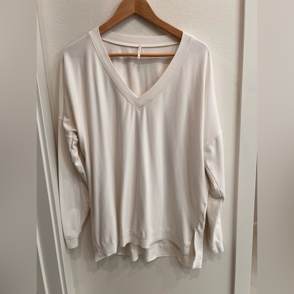 Hello Nite Cream V-Neck Women's Top